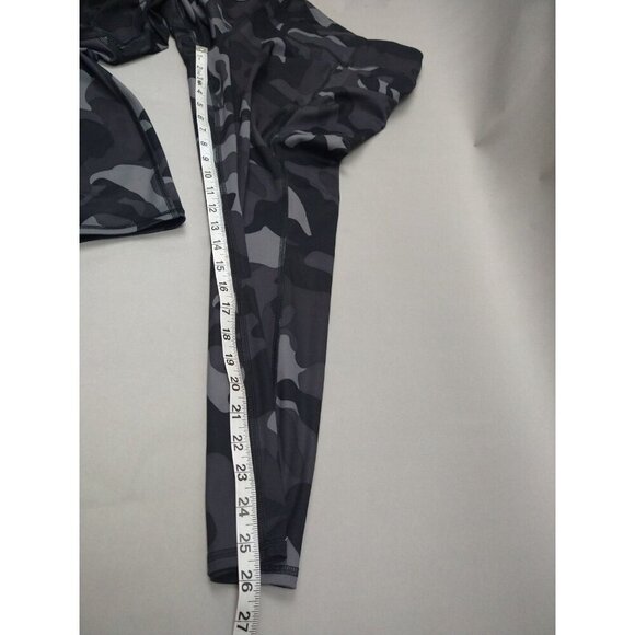 Athleta Women's Capri Gray/Black Camo Leggings Crop Pockets | Size XL - Picture 4 of 10